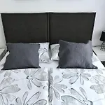 New And Modern Apartment Baroni