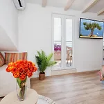 Lucio Suites
