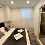 Blue Apartment With Shared Pool