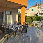 Apartmani Ljubo