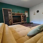 New 1 Bedroom Near Center And Beach