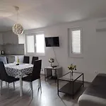 Apartmani Triva 1