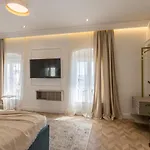 Split Finest Suite 2