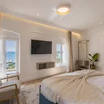 Split Finest Suite 2