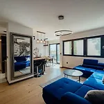 Black Queen Apartment