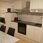 Cosy Charming Apartment Near The Palace
