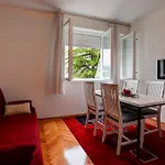 Dante Apartment