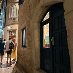 Imi Apartment