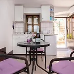 Central Apartment Rose In Hearth Of Split