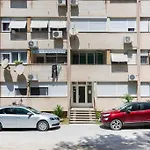 Apartment Dorna Near City Center And Bacvice Beach