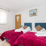 Peruzovic Rooms 2