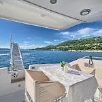 Luxury Yacht - Lex Of The Seas