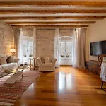 Stone Pearl Heritage Luxury Suite