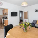 Apartment La Le With Big Terrace
