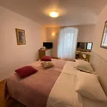 Rooms Base