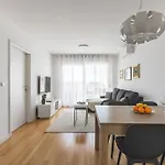 Diva Apartment With Free Private Parking