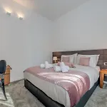 Starlight Luxury Suites