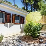 Holiday House With A Parking Space Split - 22315