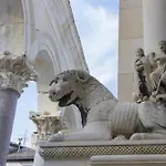 Centar Split Manus