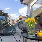 Luxattic