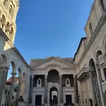 Novi Studio Apartman Demy U Centru Splita