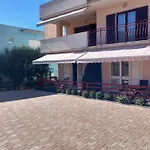 Relax And Enjoy Apartment Stobrec