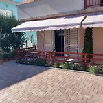 Relax And Enjoy Apartment Stobrec