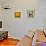Summer Lounge Split