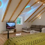 House Sandra 2