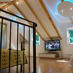House Sandra 2
