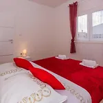 Apartment Andela 2Bdrs & Free Wifi