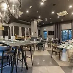 Cora Hotel