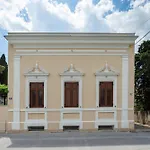 Antique Garden Villa