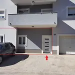 Apartment Nina