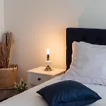 Sunnyrose Apartment - Walking Distance From Znjan Beach - Free Public Parking - Huge Balcony