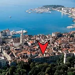 Golden Gate Luxury Rooms - Unique Unesco Location