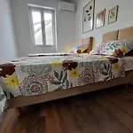 Beach Apartment Lana
