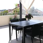 Prime Location Penthouse Apt With A Large Terrace