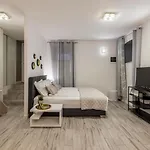 Apartments And Rooms Villa Lina