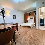Grgur Studio Apartments Split