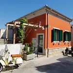 Villa Urbi Et Orbi