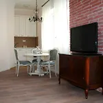 Banica Apartments & Rooms