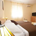 Apartments Beautiful Sandy Beach