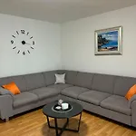 Garden Apartment Dina