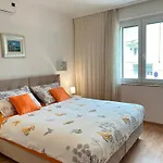 Garden Apartment Dina With Free Parking