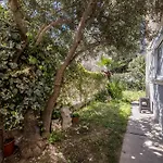 Olive Shade - Apartment Near The Beach