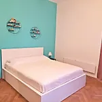 Luisa Apartments In Old Town