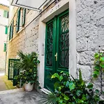 Apartment Hidden Paradise Bacvice