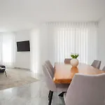 Sea View Apartment By Nono Ban