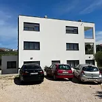 Luxury Apartment Nano Split